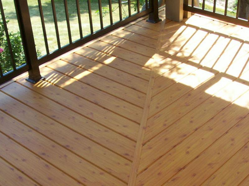 verniciatura alluminio per decking, decorazione pavimentazioni esterne effetto legno